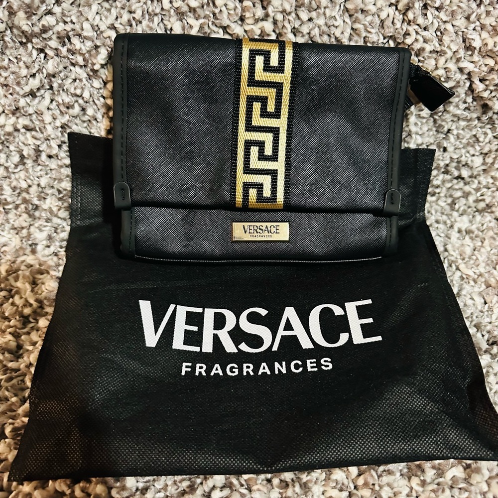 Versace Fragrances✨🖤💛Black and Gold Travel Pouch